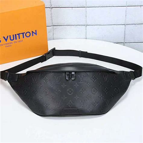 louis vuitton monogram shadow calfskin|LOUIS VUITTON Calfskin Monogram Shadow Discovery Bumbag .